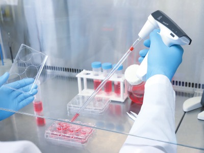 BRAND® accu-jet® S Pipette Controller from BRANDTECH® Scientific